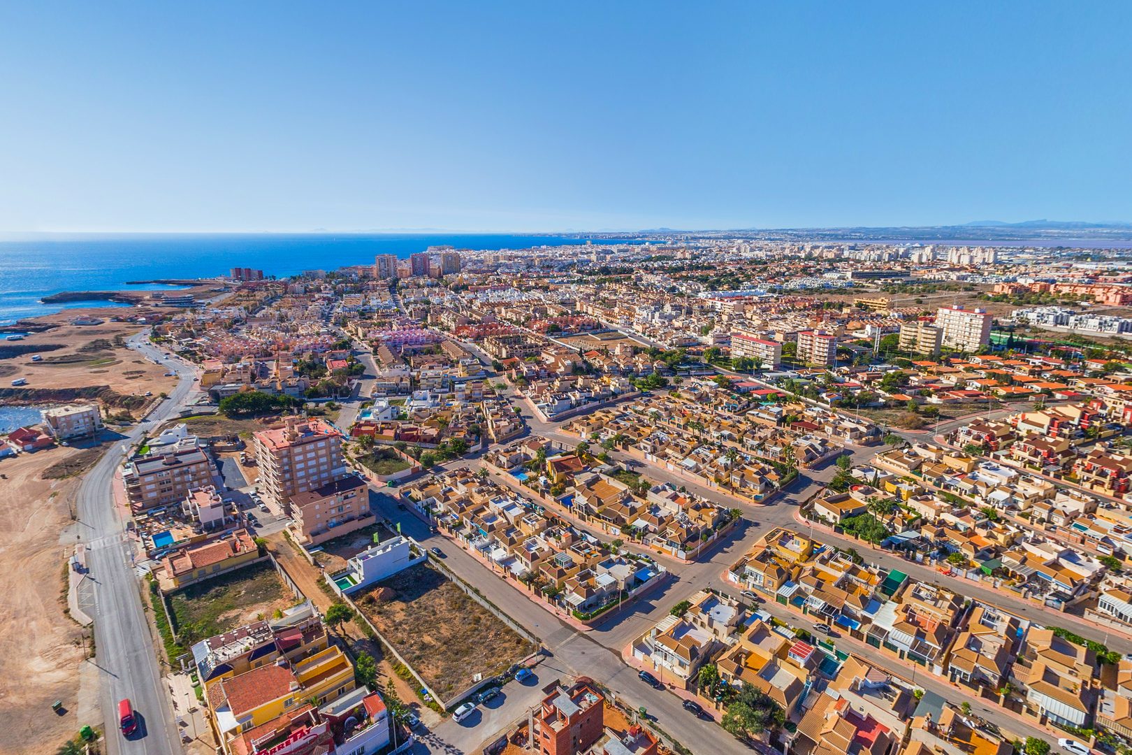 Rosaleda urbanization Torrevieja community pool area